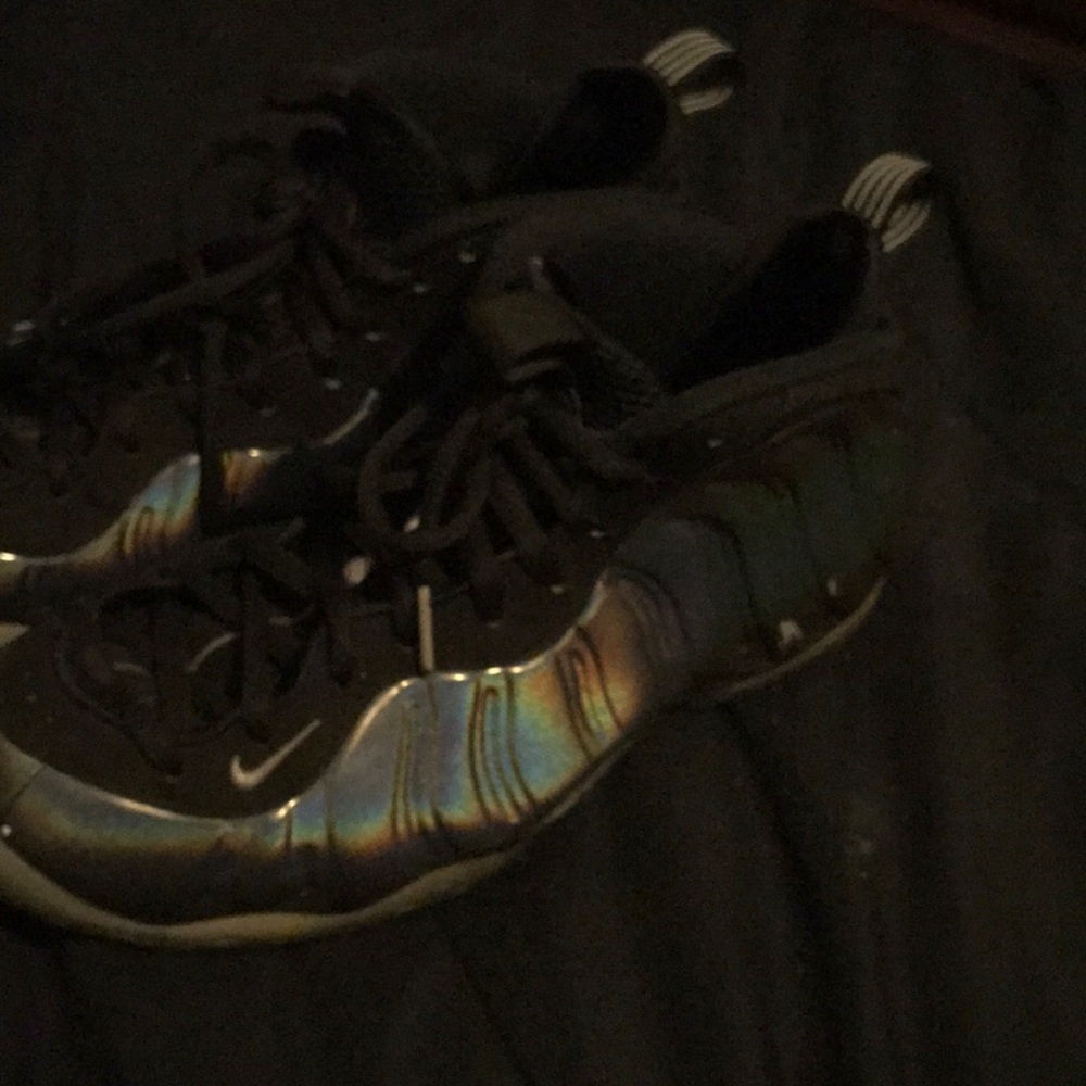 Air Foamposite One Hologram - Picture 3 of 3